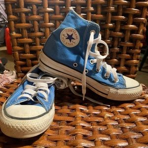 Like New! Converse